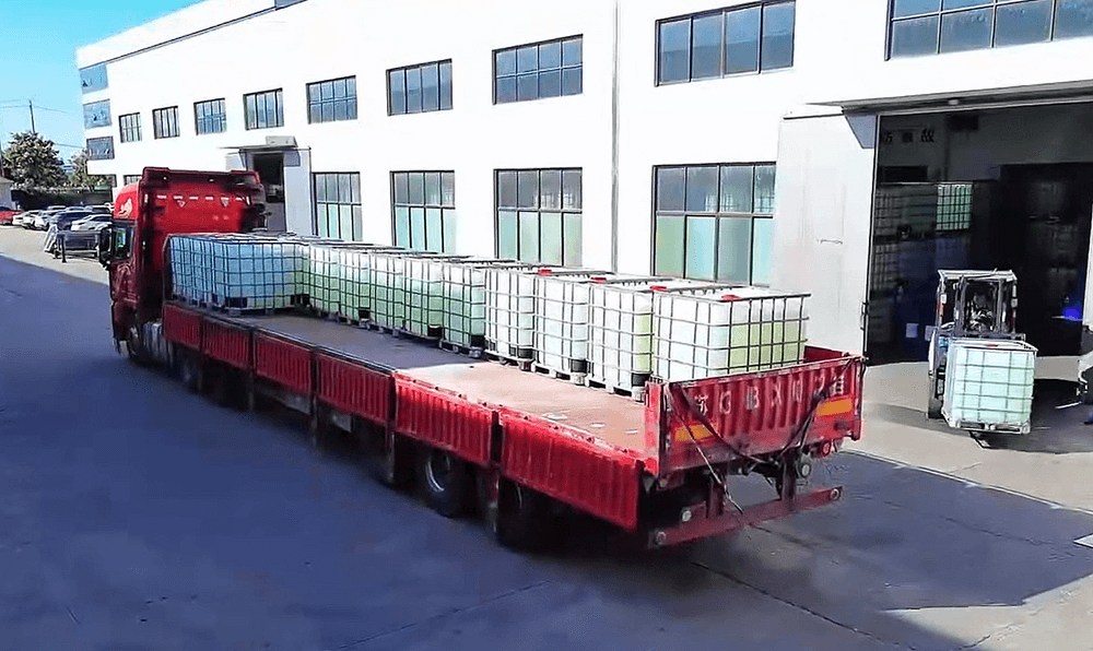 Pelanggan Pertama: Konsentrasi buih yang disesuaikan dimuatkan dan siap dihantar ke laman pelanggan